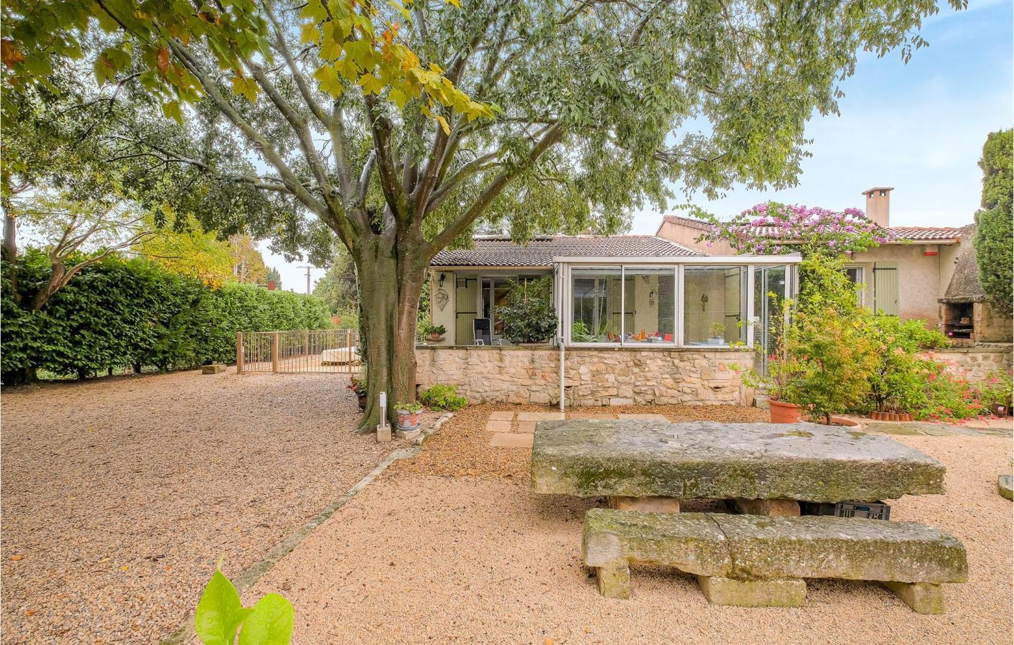 Beautiful Home In Saint-Rémy-de-Provence Esterno foto