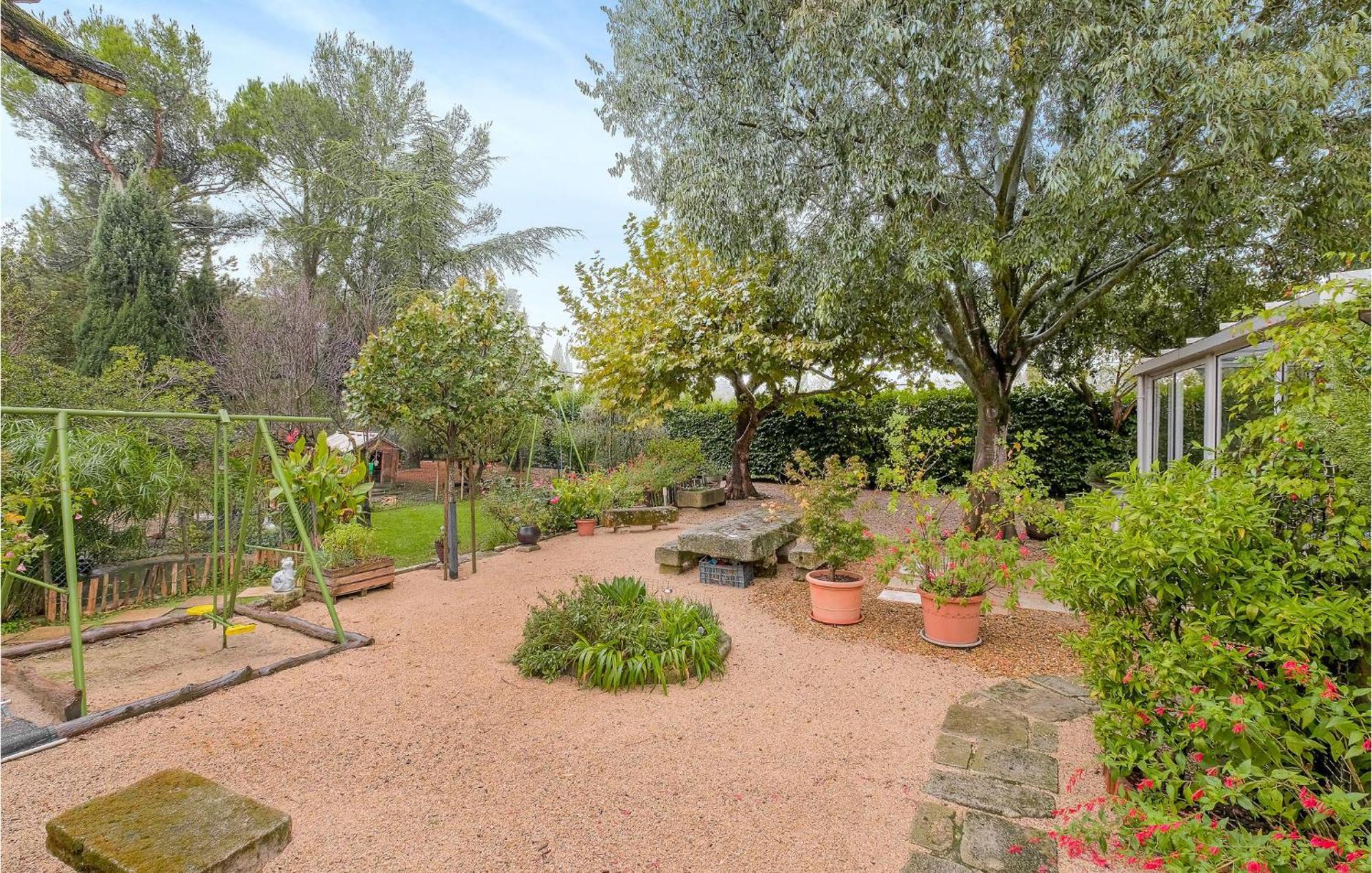 Beautiful Home In Saint-Rémy-de-Provence Esterno foto