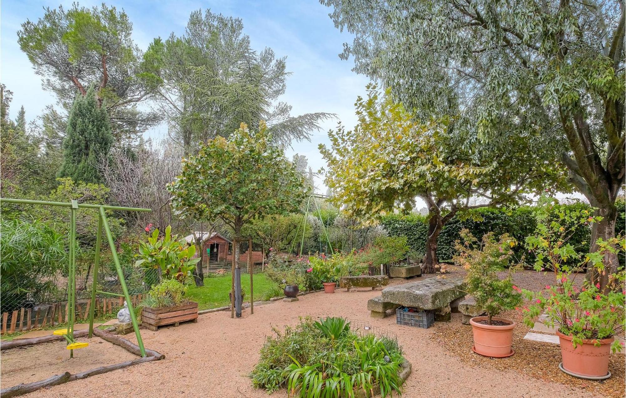 Beautiful Home In Saint-Rémy-de-Provence Esterno foto