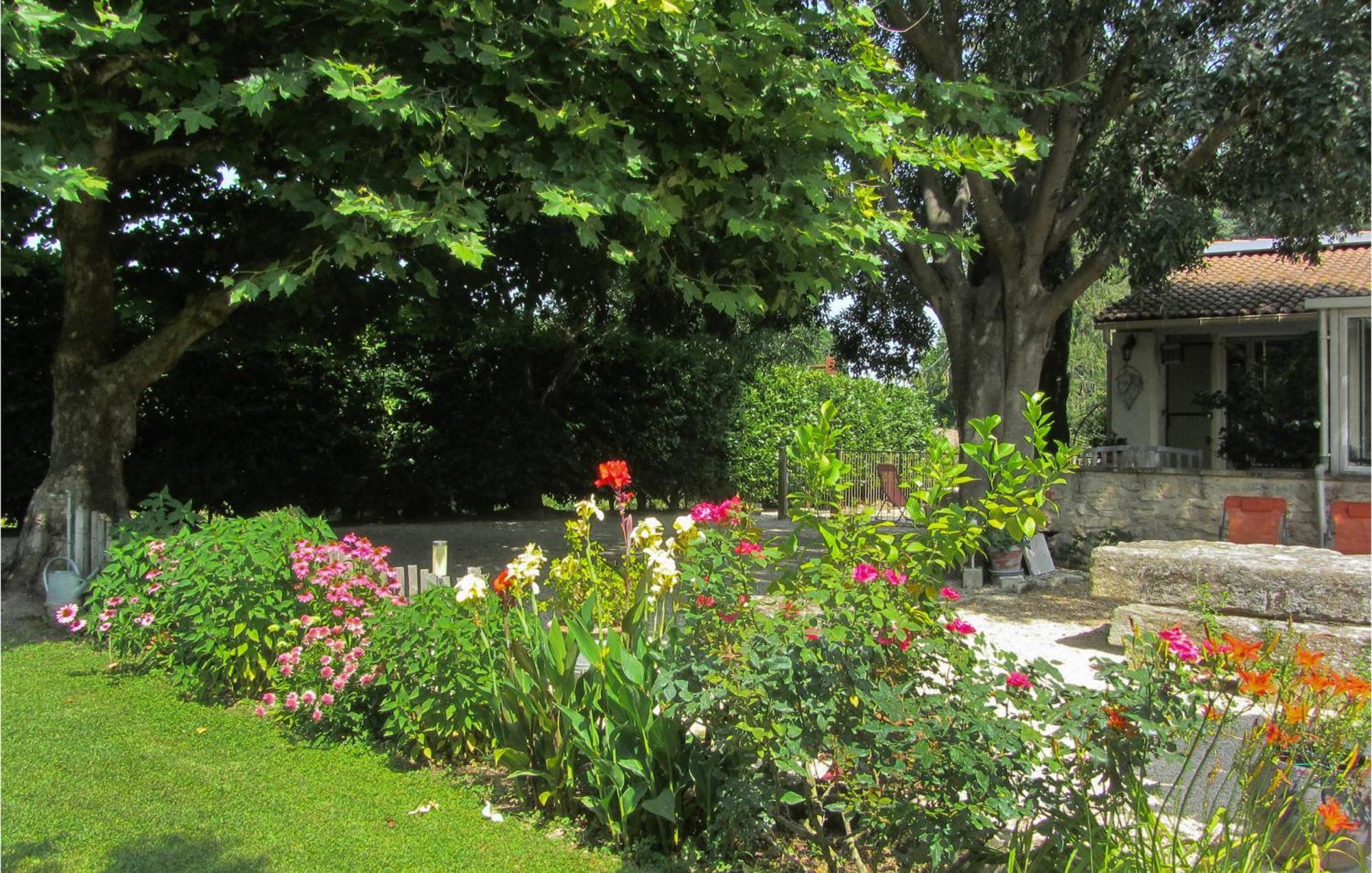 Beautiful Home In Saint-Rémy-de-Provence Esterno foto